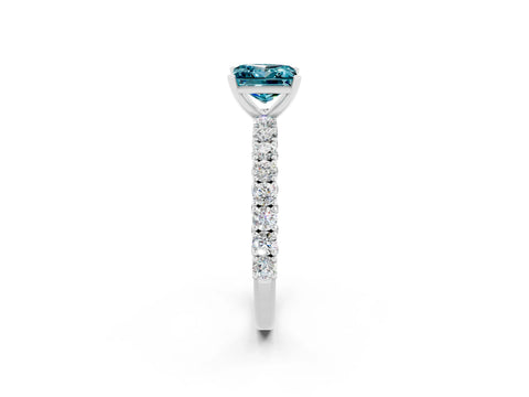 White gold Princess Cut Diamond Pavé Band Solitaire Ring with Prong Setting_2