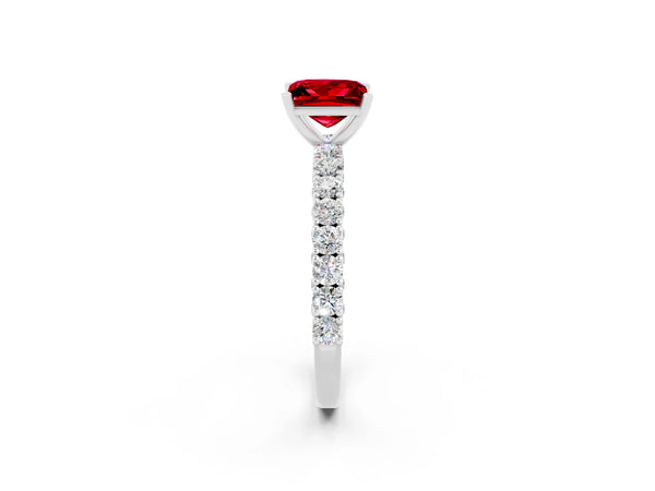 White gold Princess Cut Diamond Pavé Band Solitaire Ring with Prong Setting