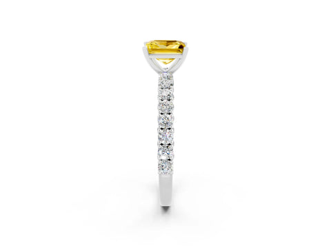 White gold Princess Cut Diamond Pavé Band Solitaire Ring with Prong Setting_2