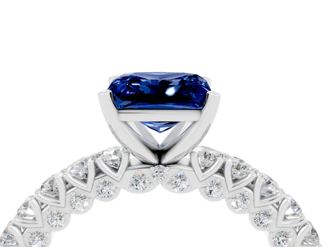 White gold Princess Cut Diamond Pavé Band Solitaire Ring with Prong Setting_4