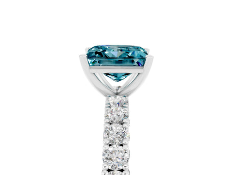 White gold Princess Cut Diamond Pavé Band Solitaire Ring with Prong Setting_5