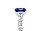 White gold Princess Cut Diamond Pavé Band Solitaire Ring with Prong Setting_5