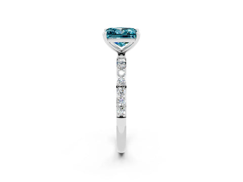 White gold Princess Cut Diamond Pavé Band with Six-Prong Setting_2