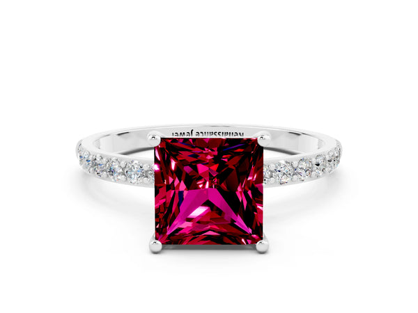 White gold Princess Cut Garnet Solitaire Ring with Round Pavé Shoulders and Prong Setting