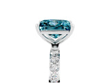 White gold Princess Cut Diamond Pavé Band with Six-Prong Setting_5