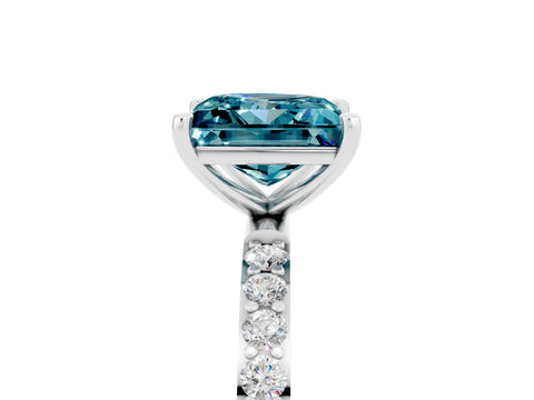 White gold Princess Cut Diamond Pavé Band with Six-Prong Setting_5