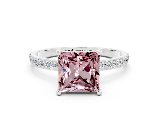 White gold Princess Cut Diamond Pavé Band with Six-Prong Setting