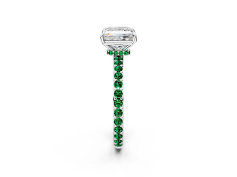 White gold Princess Cut Diamond Pavé Engagement Ring with Round with Emerald side stone Accents and Prong Setting_14