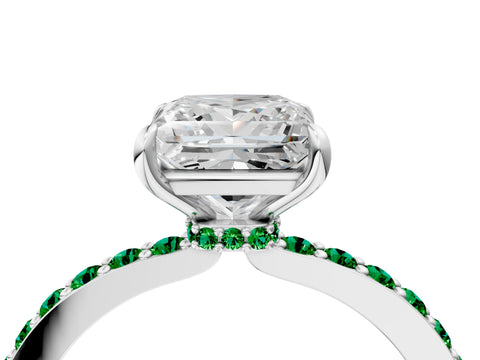 White gold Princess Cut Diamond Pavé Engagement Ring with Round with Emerald side stone Accents and Prong Setting_16