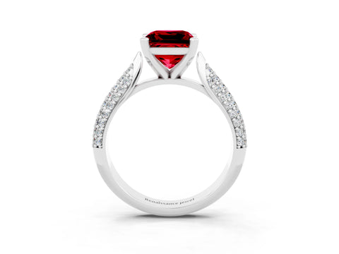 White gold Princess Cut Diamond Solitaire Engagement Ring with Pavé Band and Four-Prong Setting_3