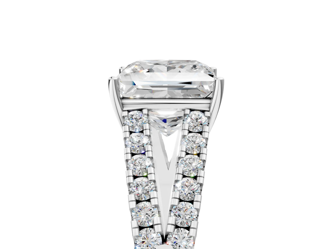 White gold Princess Cut Diamond Split Shank Pavé Engagement Ring with Four-Prong Setting_157