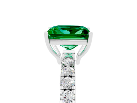 White gold Princess Cut Emerald Pavé Solitaire Engagement Ring with Four-Prong Setting_17