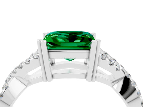 White gold Princess Cut Emerald Solitaire Ring with Four-Prong Setting and Twisted Pavé Band_4