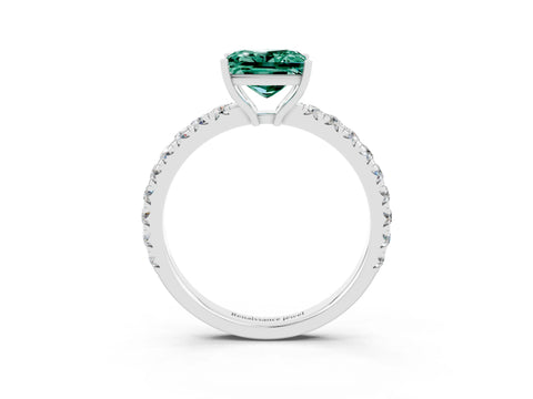 White gold Princess Cut Green Sapphire Pavé Solitaire Engagement Ring with Four-Prong Setting_15