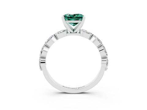 White gold Princess Cut Green Sapphire Ring with Marquise Side Stones and Prong Setting_3