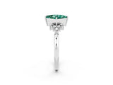 White gold Princess Cut Green Sapphire Ring with Side Stones and Four-Prong Setting_38
