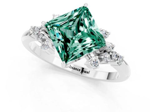 White gold Princess Cut Green Sapphire Ring with Side Stones and Four-Prong Setting_38