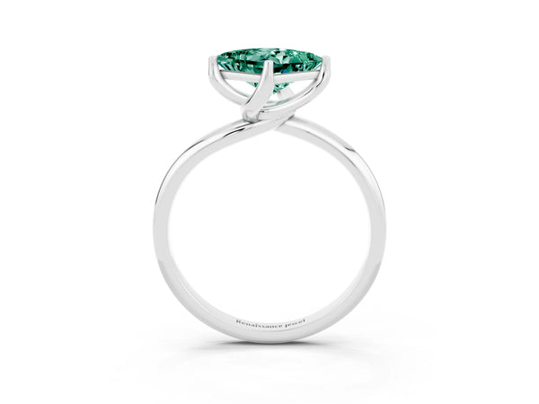 Platinum Princess Cut Green Sapphire Solitaire Engagement Ring with Four-Prong Setting and Classic Band