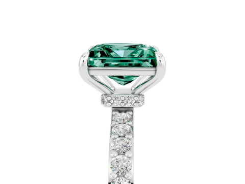 White gold Princess Cut Green Sapphire Solitaire Engagement Ring with Pavé Band and Four-Prong Setting_5