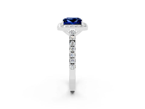 White gold Princess Cut Halo Diamond Ring with Pavé Band and Three-Prong Setting_2