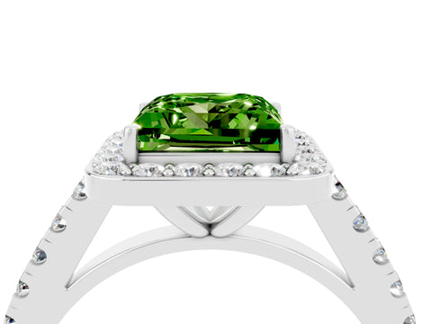 White gold Princess Cut Halo Diamond Ring with Pavé Band and Three-Prong Setting_4