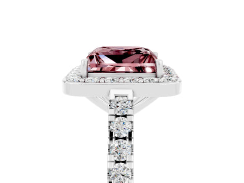 White gold Princess Cut Halo Diamond Ring with Pavé Band and Three-Prong Setting_5