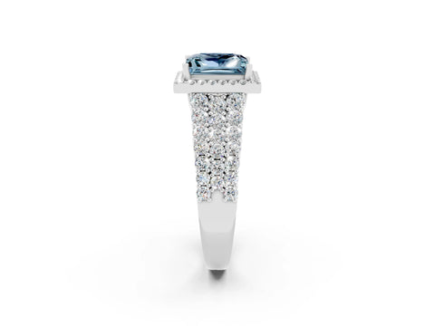 White gold Princess Cut Halo Pavé Diamond Engagement Ring with Split Shank and Four-Prong Setting_2