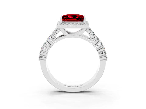 White gold Princess Cut Halo Pavé Diamond Engagement Ring with Split Shank and Four-Prong Setting_3