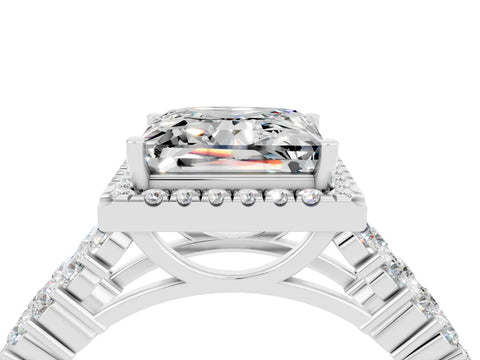 White gold Princess Cut Halo Pavé Diamond Engagement Ring with Split Shank and Four-Prong Setting_4