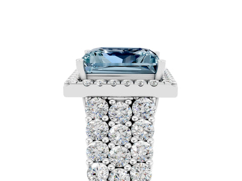 White gold Princess Cut Halo Pavé Diamond Engagement Ring with Split Shank and Four-Prong Setting_5
