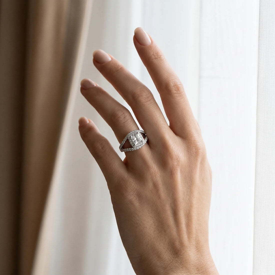 White gold Princess Cut Halo Split Shank Ring with Four-Prong Setting_24
