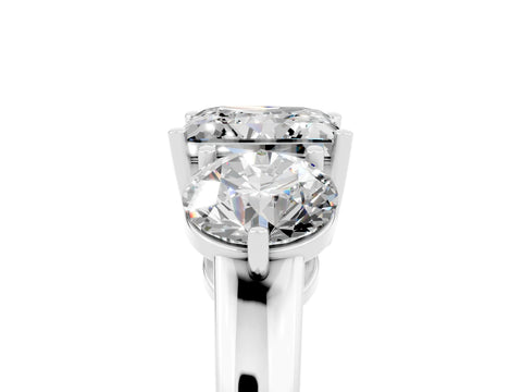 White gold Princess Cut Moissanite Three-Stone Ring with Prong Setting and Classic Band_5