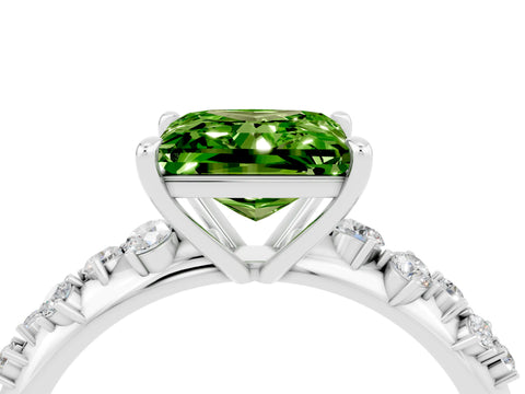 White gold Princess Cut Peridot Cluster Side Stone Solitaire Ring with Prong Setting_28