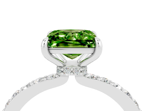 White gold Princess Cut Peridot Ring with Pavé Band and Four-Prong Setting_4