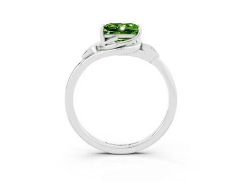 White gold Princess Cut Peridot Solitaire Ring with Twist Band and Four-Prong Setting_15
