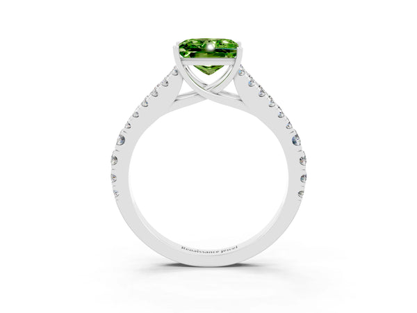 White gold Princess Cut Peridot Split Shank Pavé Engagement Ring with Four-Prong Setting