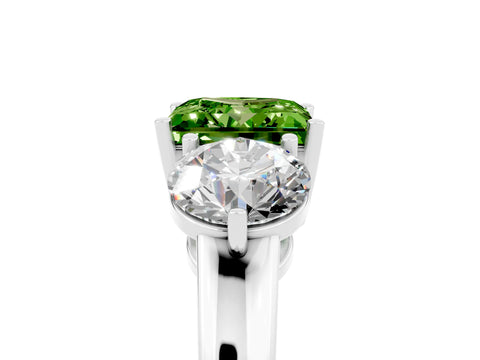 White gold Princess Cut Peridot Three-Stone Ring with Prong Setting and Classic Band_5