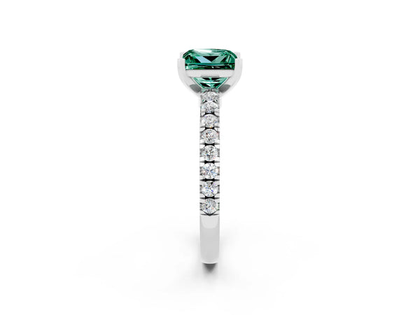 White gold Princess Cut Solitaire Green Sapphire with Pavé Band and Four-Prong Setting