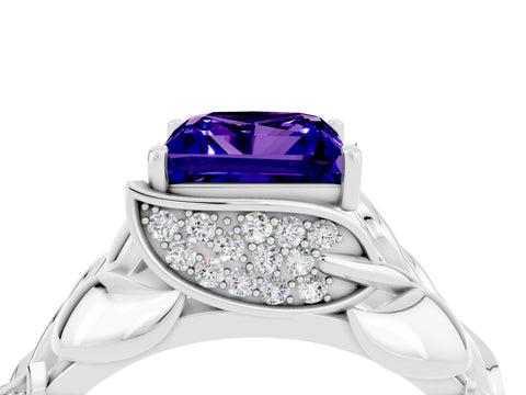 White gold Princess Cut Solitaire Leaf-Inspired Engagement Ring with Prong Setting_4