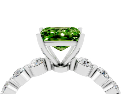 White gold Princess Cut Solitaire Peridot Ring with Pave Band and Four-Prong Setting_4