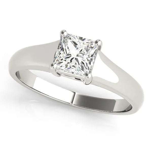 White gold Princess Cut Solitaire Ring with Split Shank and Four-Prong Setting