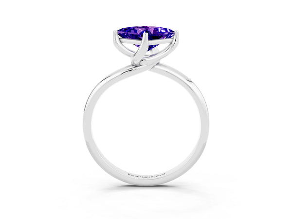 Platinum Princess Cut Tanzanite Solitaire Engagement Ring with Four-Prong Setting and Classic Band
