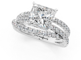 White gold Princess Solitaire Twist Band with Pavé Setting and Four-Prong Setting_113