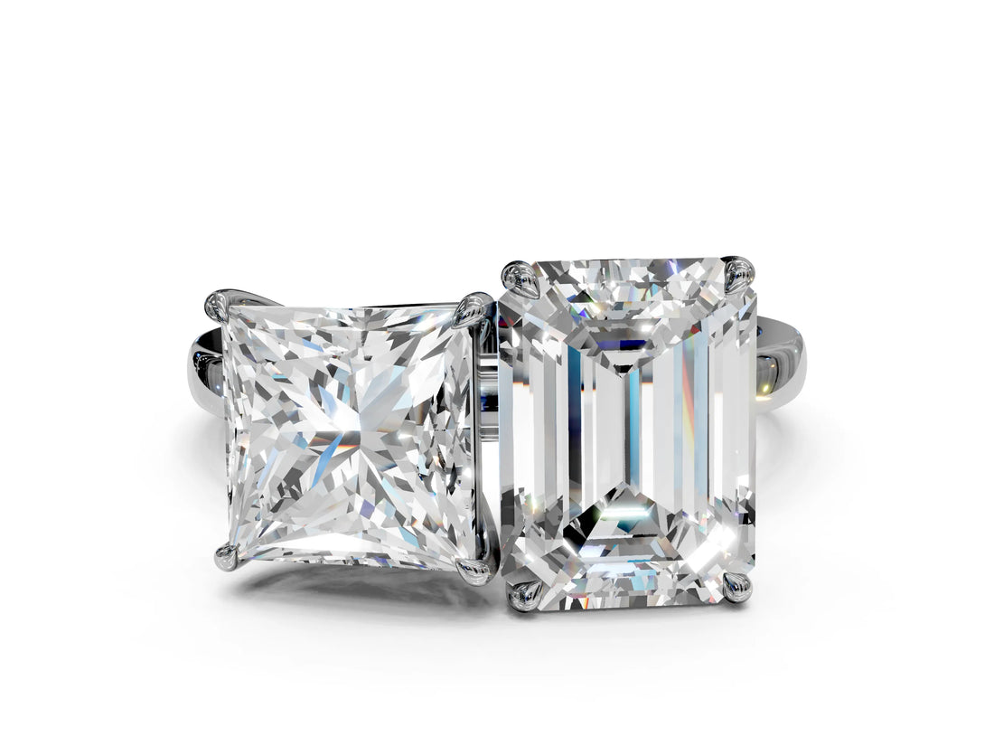 White gold Princess and Emerald Cut Toi Moi Ring with Prong Setting_50
