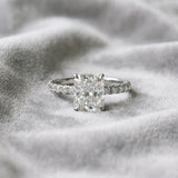 White gold Radiant Cut Diamond Pavé Solitaire Engagement Ring with Four-Prong Setting_109