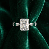 White gold Radiant Solitaire Diamond Twisted Band with Four-Prong Setting_16