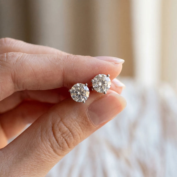 White gold Round Brilliant Diamond Martini Stud Earrings