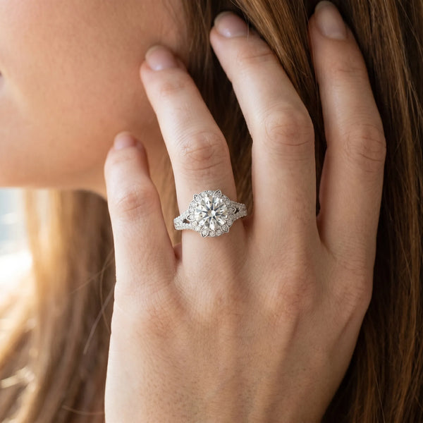 White gold Round Brilliant Halo Flower Split Shank Prong Setting Ring