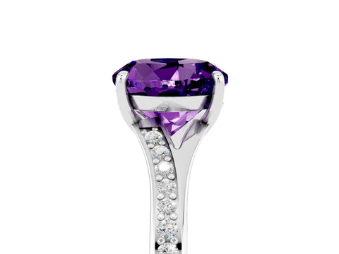 White gold Round Cut Amethyst Solitaire Ring with Pavé Band and Prong Setting_5