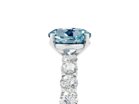 White gold Round Cut Aquamarine Solitaire Ring with Shared Prong Pavé Band and Four-Prong Setting_5